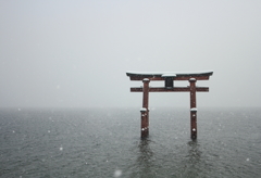 雪景の白髭神社