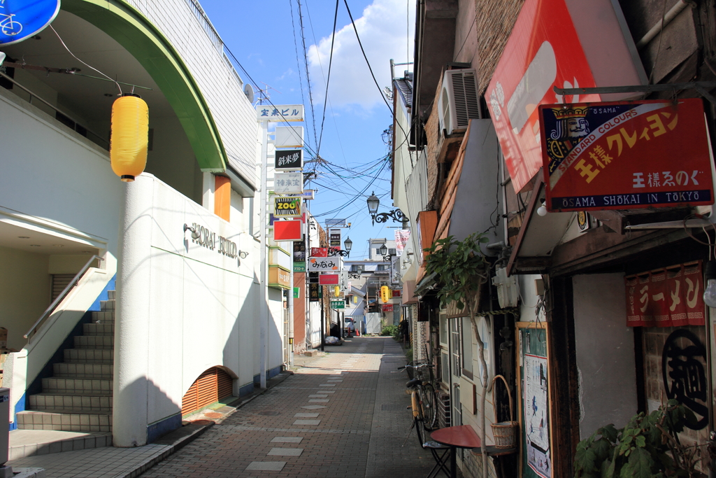 路地裏