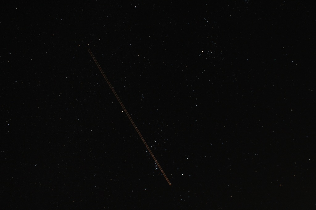夜の飛行機