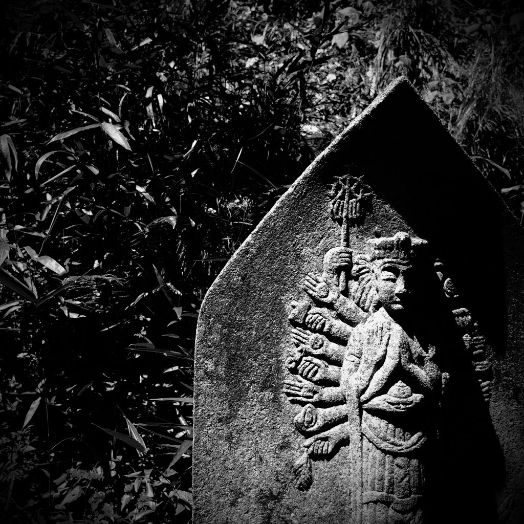 stone bodhisattva　　石菩薩