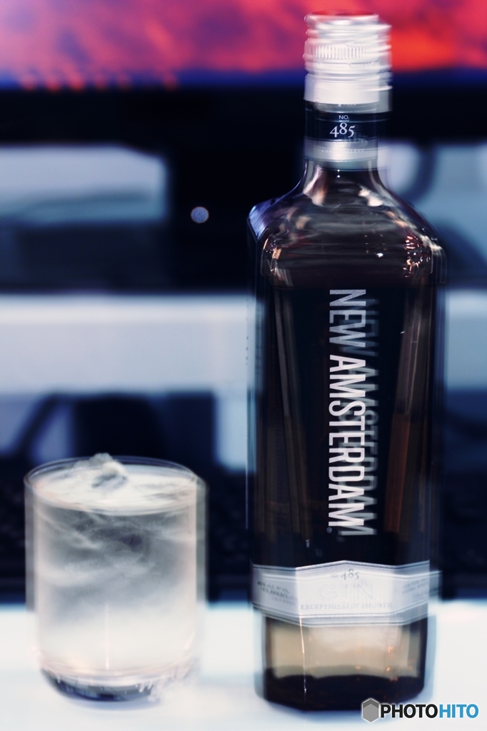 NEW AMSTERDAM GIN