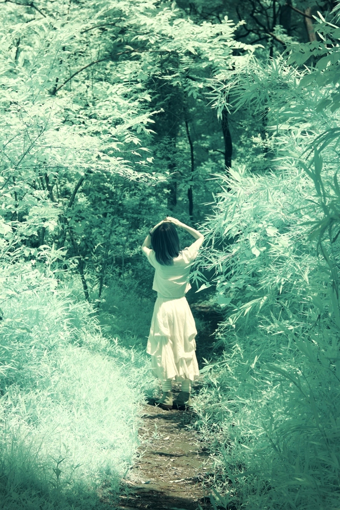 infrared girl 3