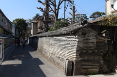 谷根千－観音寺の築地塀