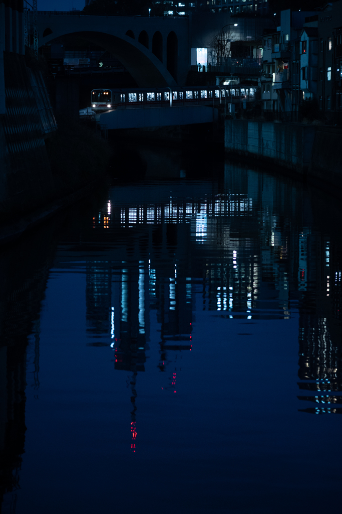 夜の神田川
