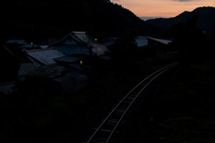 夕暮れに照らされて