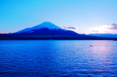 山中湖からの夕富士