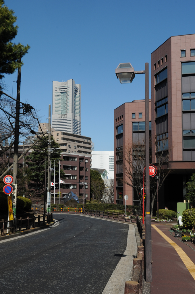 上り坂を振り返ると