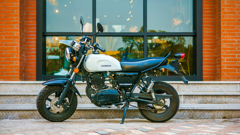 Motorbike by a coffee shop