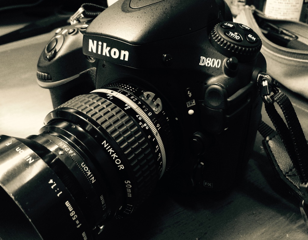 D800