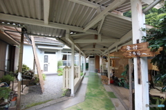 まるで民家