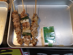 普通の屋台のジャンボ焼き鳥