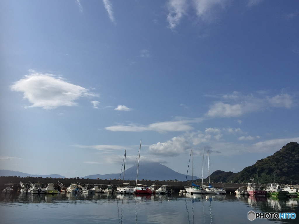 相変わらず雲が掛かってる桜島