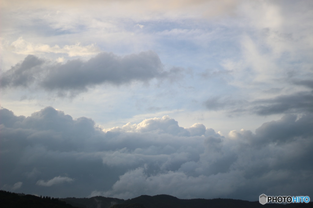 山の上の白い山