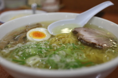 札幌の名店　月見軒の塩ラーメン