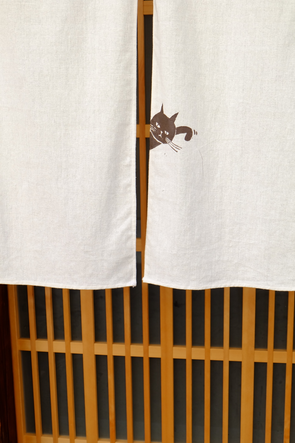 ひょこ