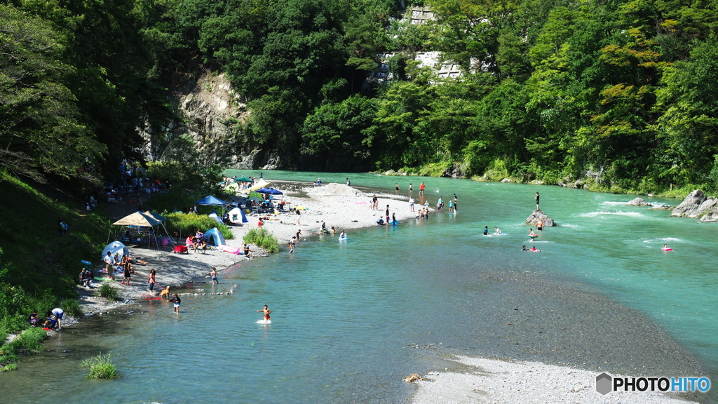 行く夏惜しんで