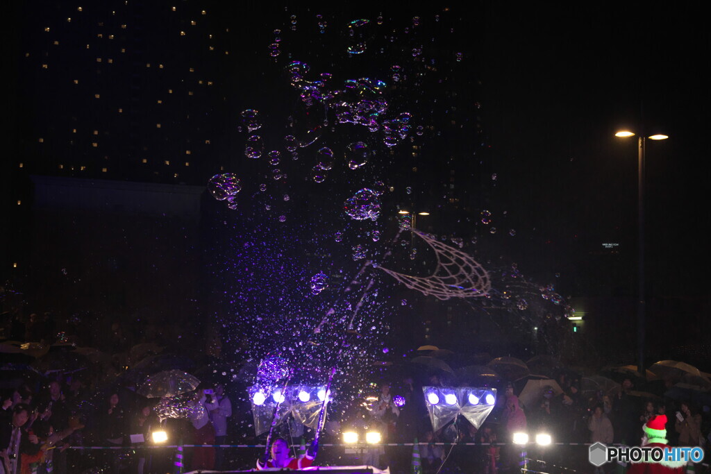 パフォーマーに拍手