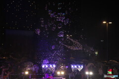 パフォーマーに拍手