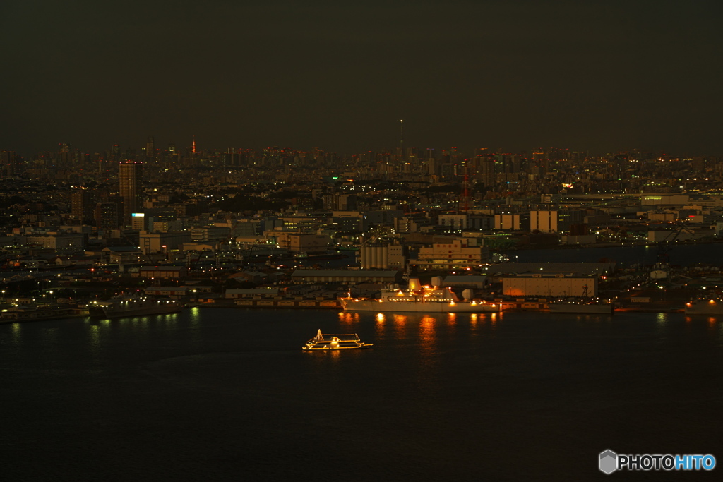 東京の2塔も見えて