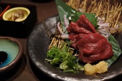 馬刺し