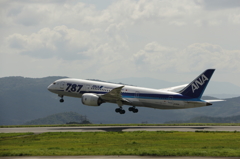 B787 TAKE OFF