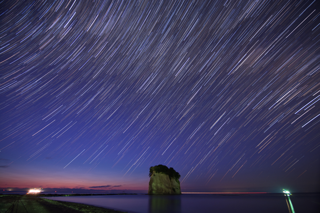 星降る見附島