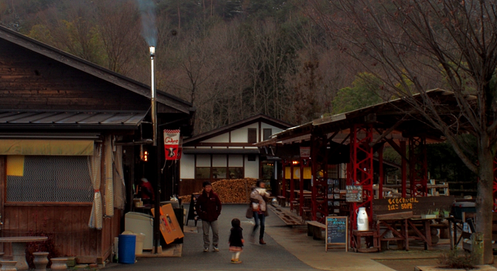 山合いのカフェ