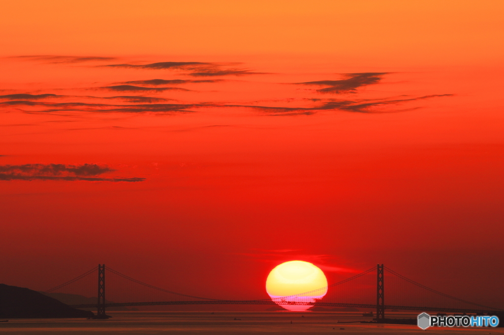 明石海峡大橋と達磨夕日