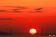 明石海峡大橋と達磨夕日
