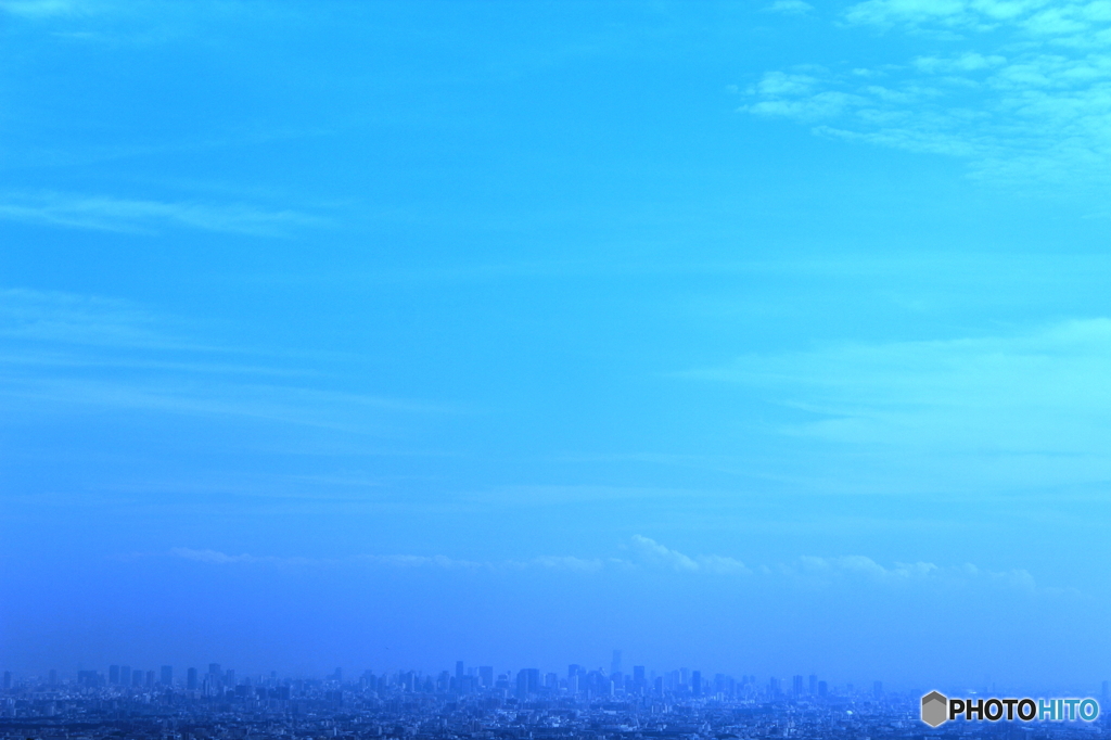 遥かなる都会の空