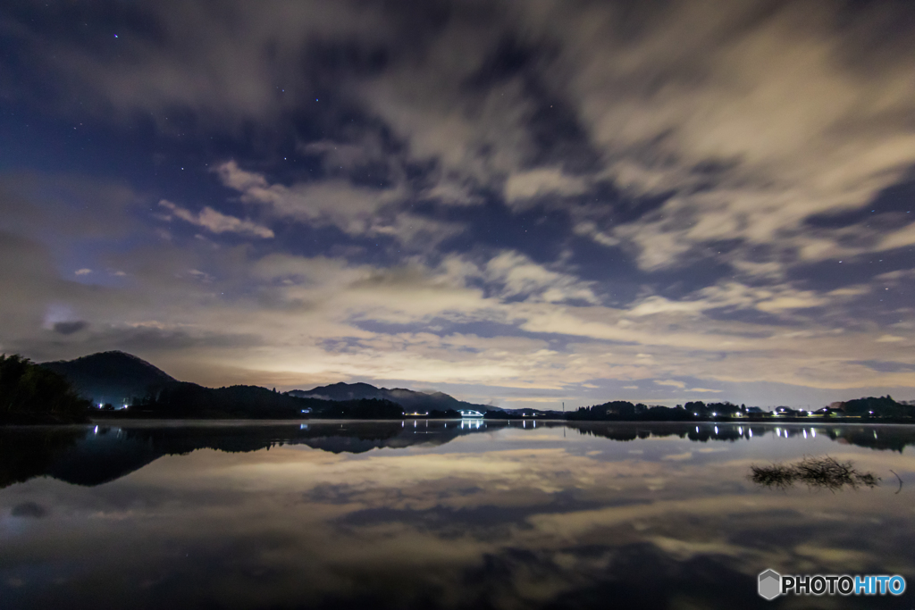 雲と星と湖と