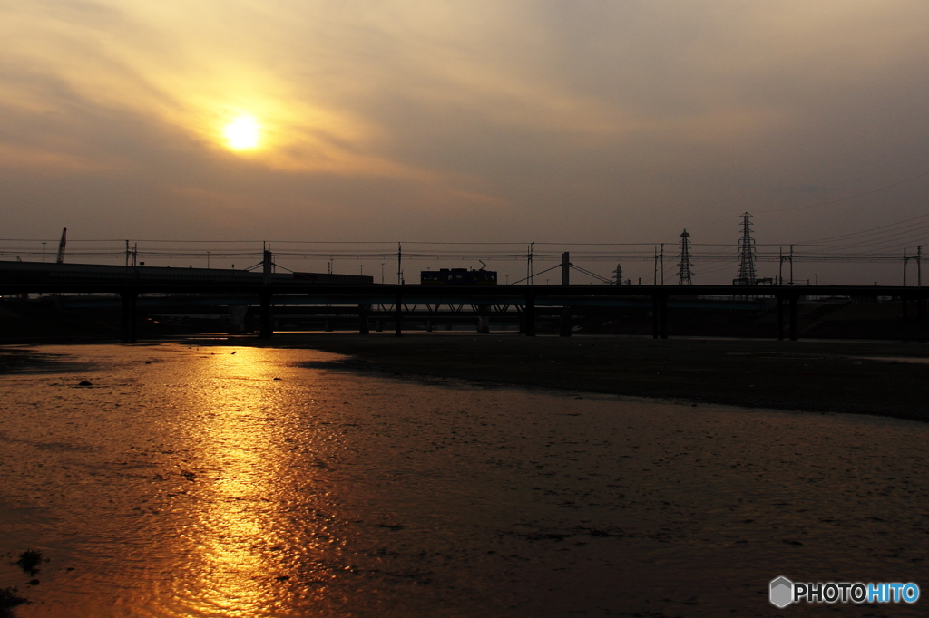 長閑な夕日電車