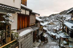 雪の産寧坂