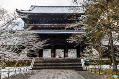 雪の南禅寺三門