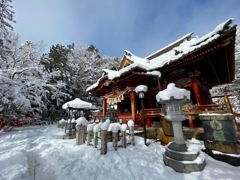 雪景色の高尾山