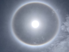 富士山の頂上で なんていうの現象でしょう？