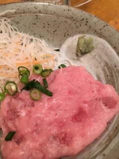 マグロのたたき320円 