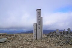 人のいない塔ノ岳は珍しい