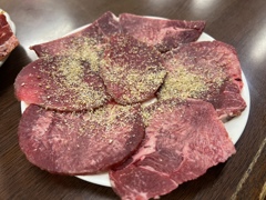 焼肉　タンシオ
