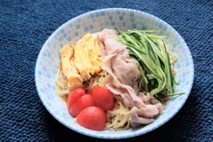 冷やし中華はじめました