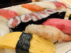 おいしぃ〜　お寿司