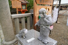 君もマスクをつけて、ソーシャルディスタンスで行こうね　君には安部のマスクが丁度い