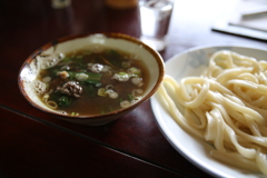 新倉山浅間公園　手打ちうどん　400円 安い〜