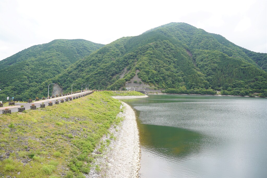 静かな三保ダム