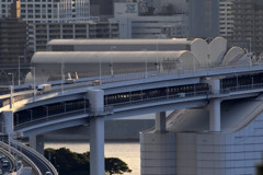 首都高と駅