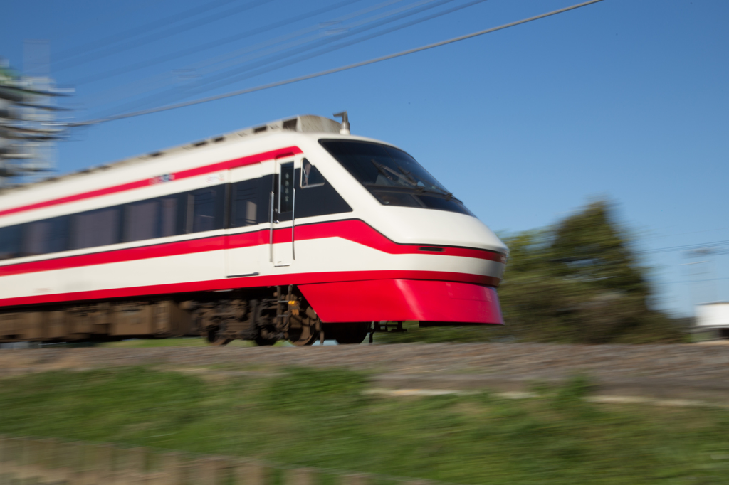 特急電車がびゅーん