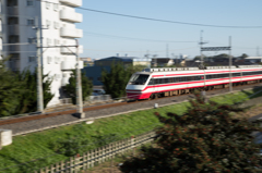 特急電車がびゅーん(上から)