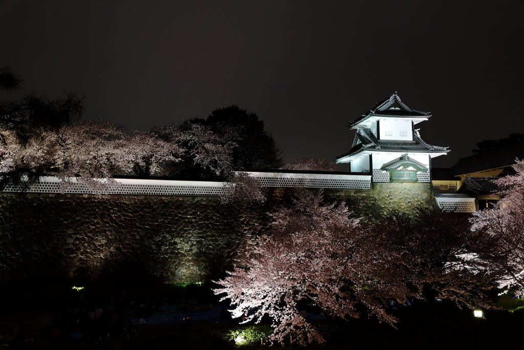夜の石川門