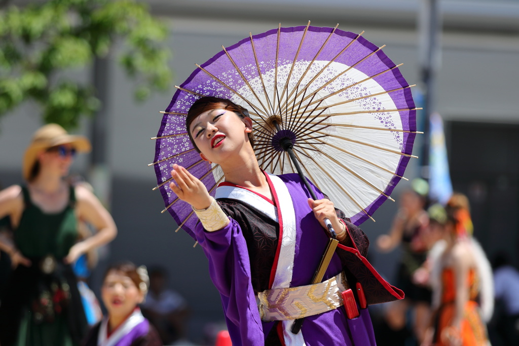 今宵は雨だろう傘くらい携えて行け