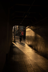 夕べのガード下